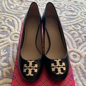 Brand new authentic Tory Burch pumps size 6